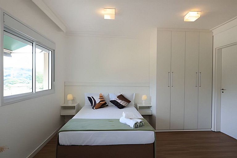 A6/404-Duplex ao lado MorumBIS Einstein c/ Jacuzzi