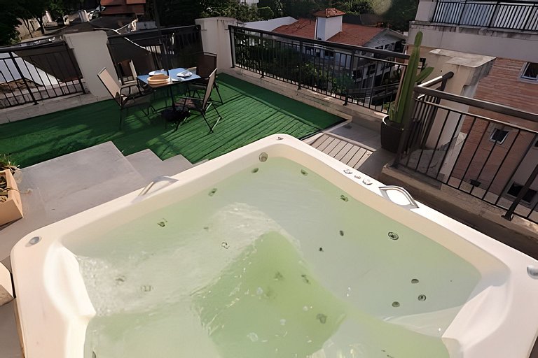 A6/404-Duplex ao lado MorumBIS Einstein c/ Jacuzzi