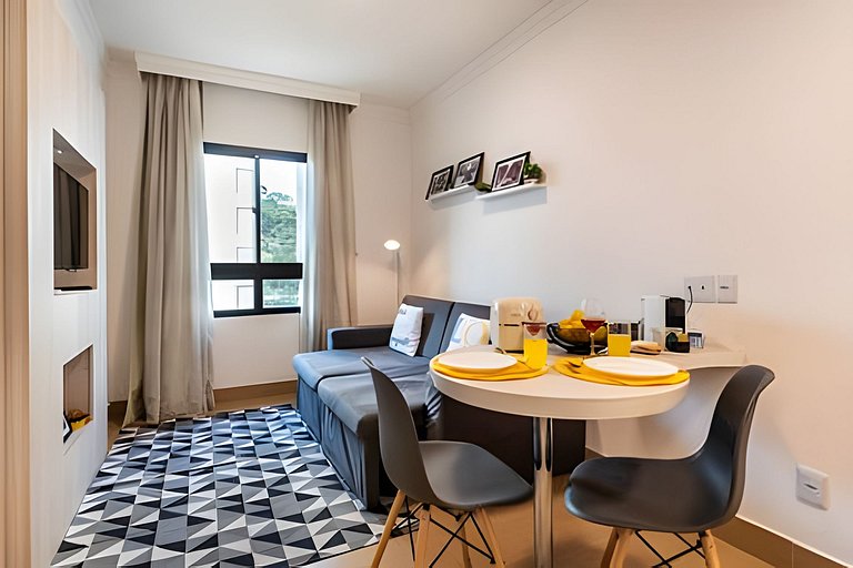 MP/1212-Flat no Mercure Pinheiros e garagem grátis