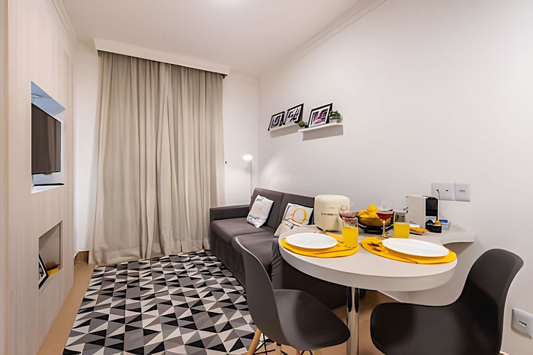 MP/1212-Flat no Mercure Pinheiros com Garagem