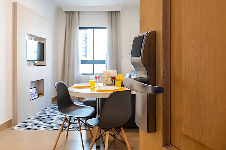 MP/1212-Flat no Mercure Pinheiros com Garagem