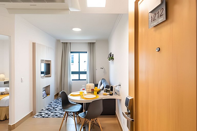 MP/1212-Flat no Mercure Pinheiros com Garagem