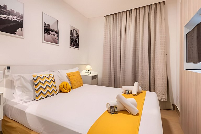 MP/1212-Flat no Mercure Pinheiros e garagem grátis