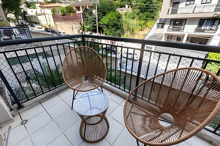 A5/G05-Apto MorumBIS e Hosp Einsten com Piscina