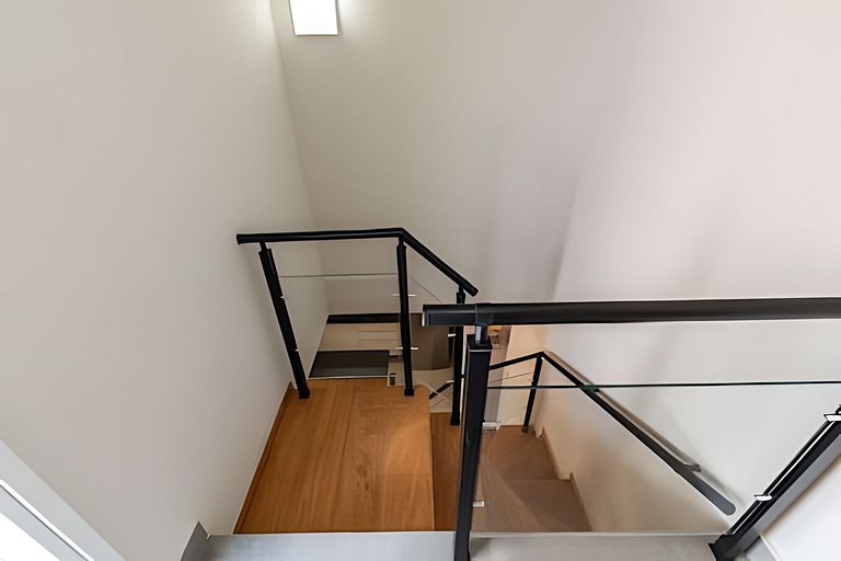 A6/401-Duplex 2 quartos casal MorumBIS e Einstein