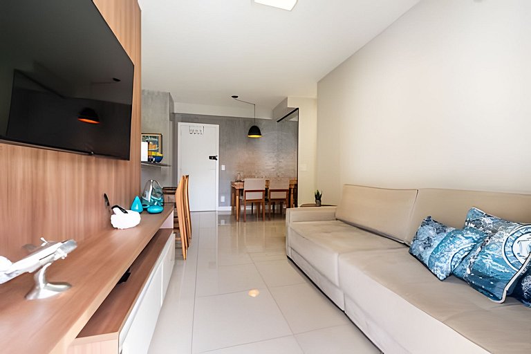 A4/102-Apt 2 quartos, A/C, 200m Einsten e MorumBIS