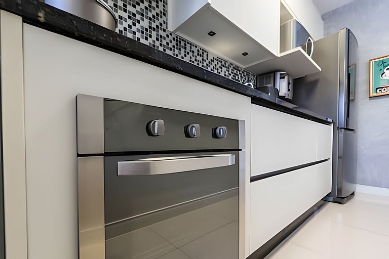 A4/102-Apt 2 quartos, A/C, 200m Einsten e MorumBIS