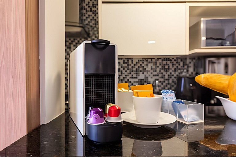 A4/102-Apt 2 quartos, A/C, 200m Einsten e MorumBIS