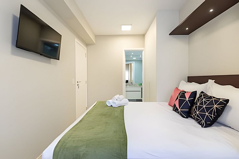 A4/102-Apt 2 quartos, A/C, 200m Einsten e MorumBIS