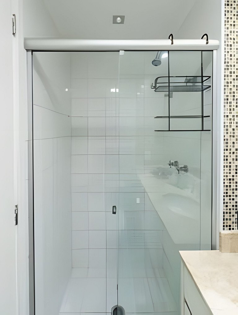 A4/102-Apt 2 quartos, A/C, 200m Einsten e MorumBIS