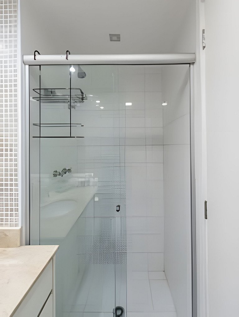 A4/102-Apt 2 quartos, A/C, 200m Einsten e MorumBIS