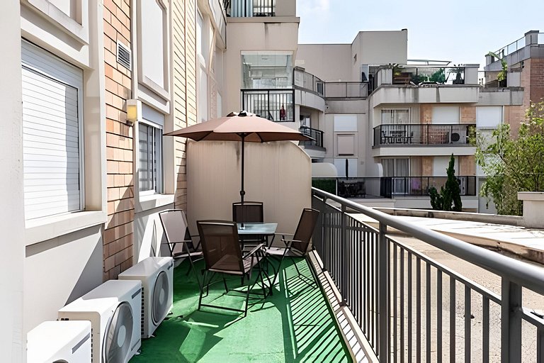 A4/102-Apt 2 quartos, A/C, 200m Einsten e MorumBIS