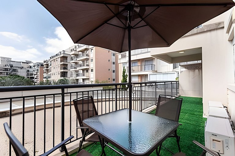 A4/102-Apt 2 quartos, A/C, 200m Einsten e MorumBIS