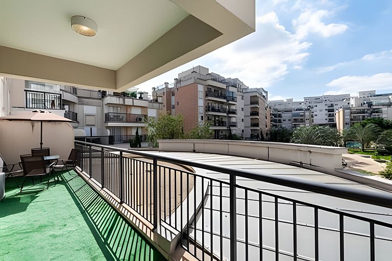 A4/102-Apt 2 quartos, A/C, 200m Einsten e MorumBIS