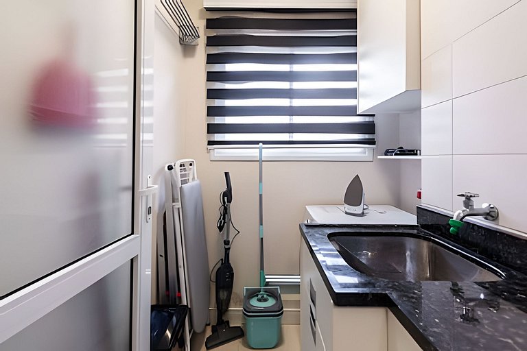 A4/102-Apt 2 quartos, A/C, 200m Einsten e MorumBIS