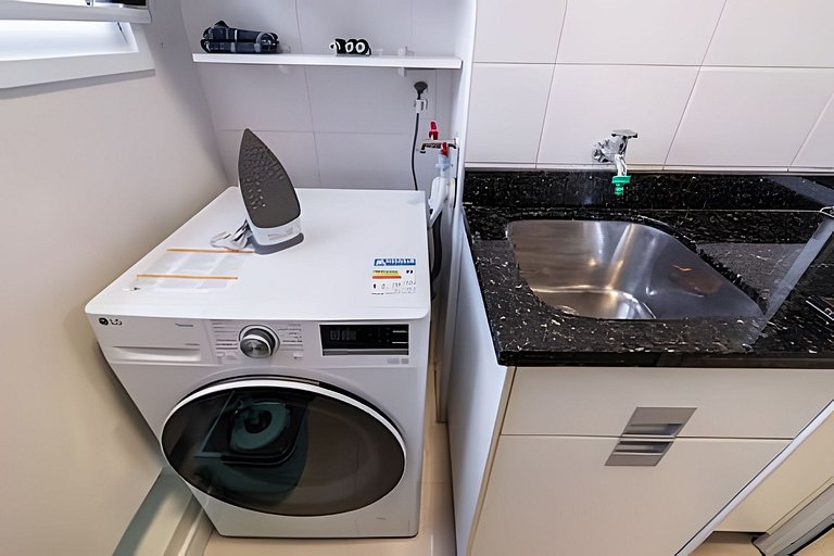 A4/102-Apt 2 quartos, A/C, 200m Einsten e MorumBIS