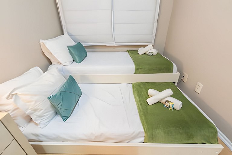 M2/104-Ao lado do Albert Einstein e MorumBIS