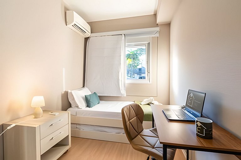 M2/104-Ao lado do Albert Einstein e MorumBIS