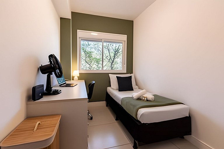 M3/206-2 quartos vista jardim garagem 200m Einsten