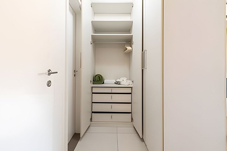 M3/206-2 quartos vista jardim garagem 200m Einsten