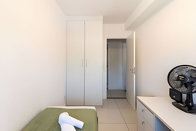 M3/206-2 quartos vista jardim garagem 200m Einsten