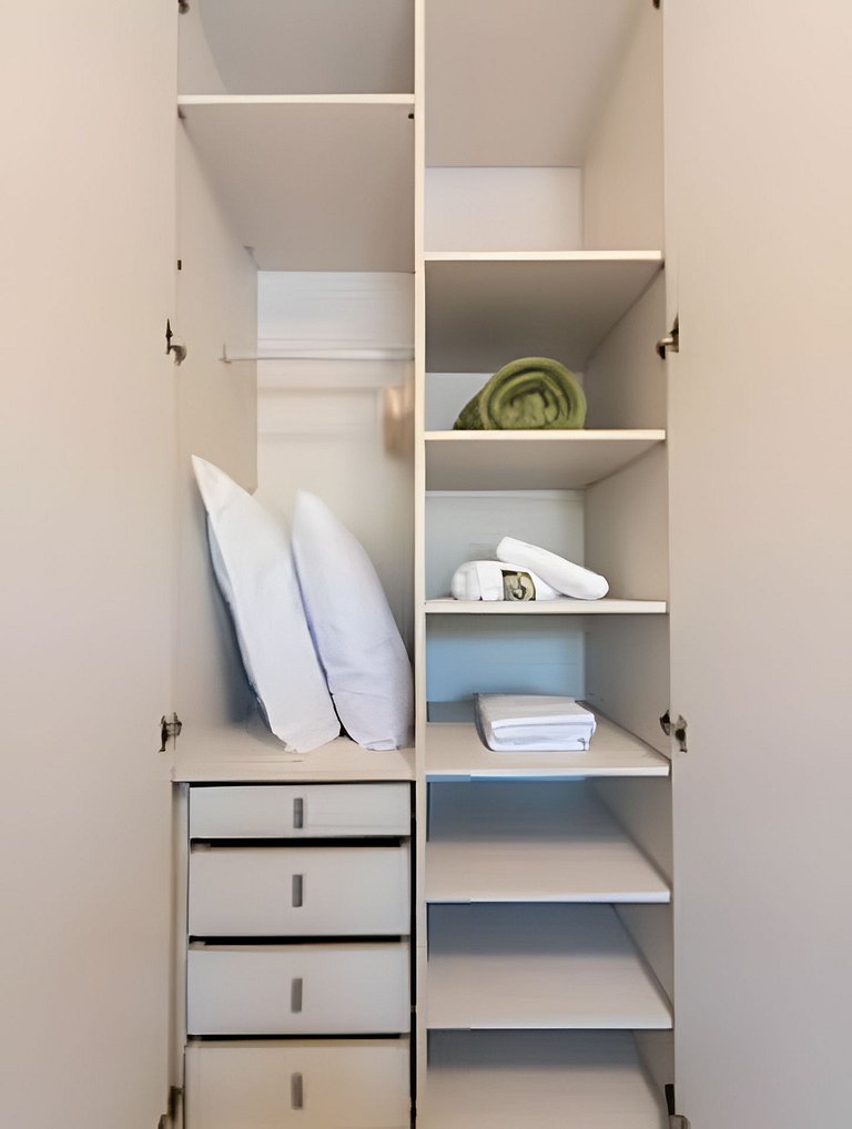 M3/206-2 quartos vista jardim garagem 200m Einsten