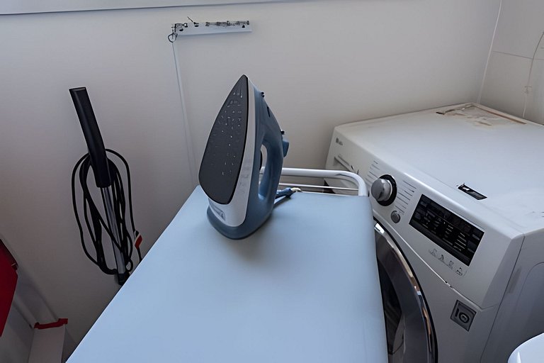 M3/206-2 quartos vista jardim garagem 200m Einsten