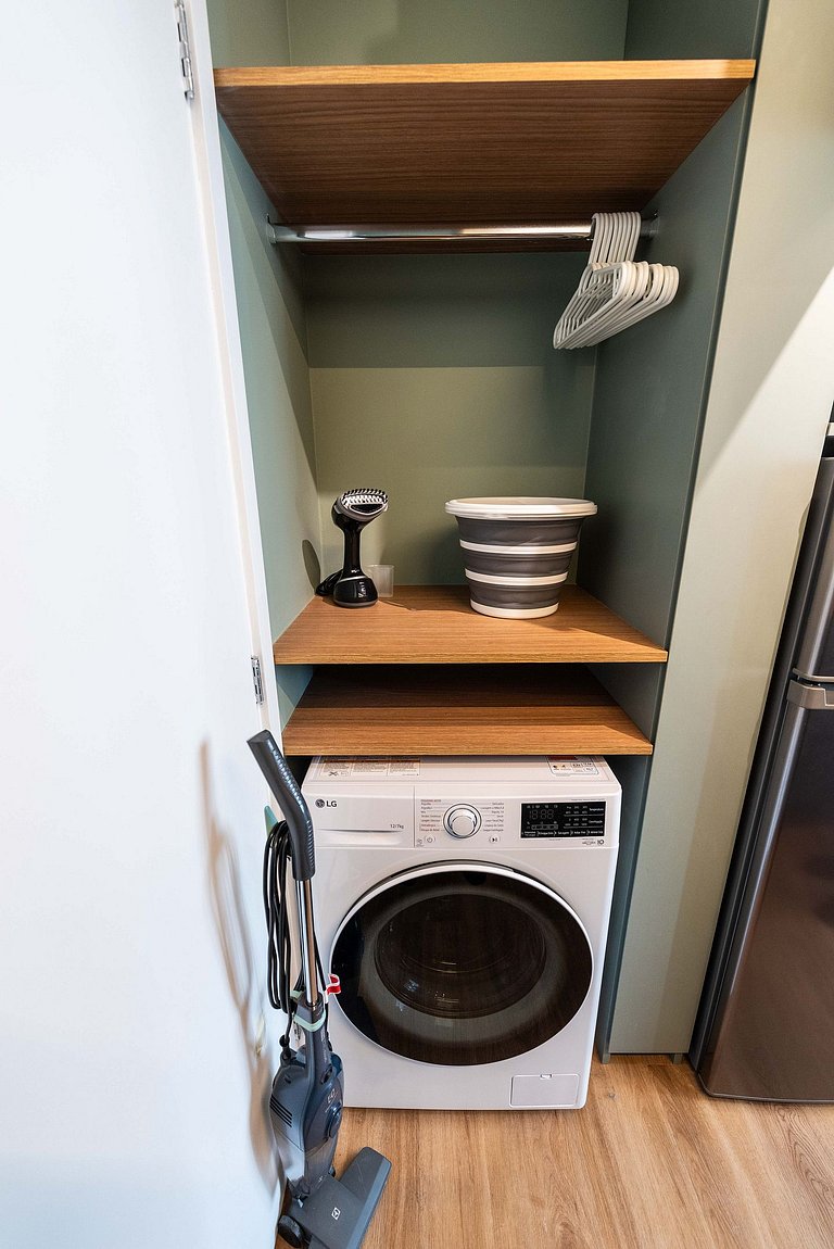 VB/612-2 min Faria Lima+Quarto pvt+A/C+Lava&Seca