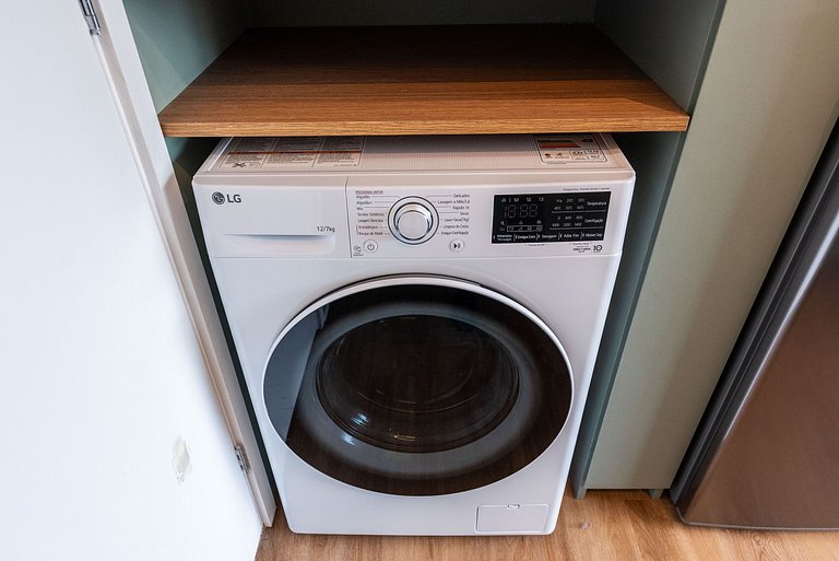 VB/612-2 min Faria Lima+Quarto pvt+A/C+Lava&Seca