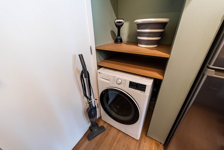 VB/612-2 min Faria Lima+Quarto pvt+A/C+Lava&Seca