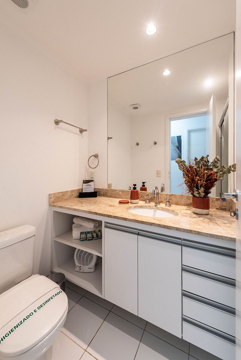 M1/103-Apto Einstein para 6 pessoas com cama King