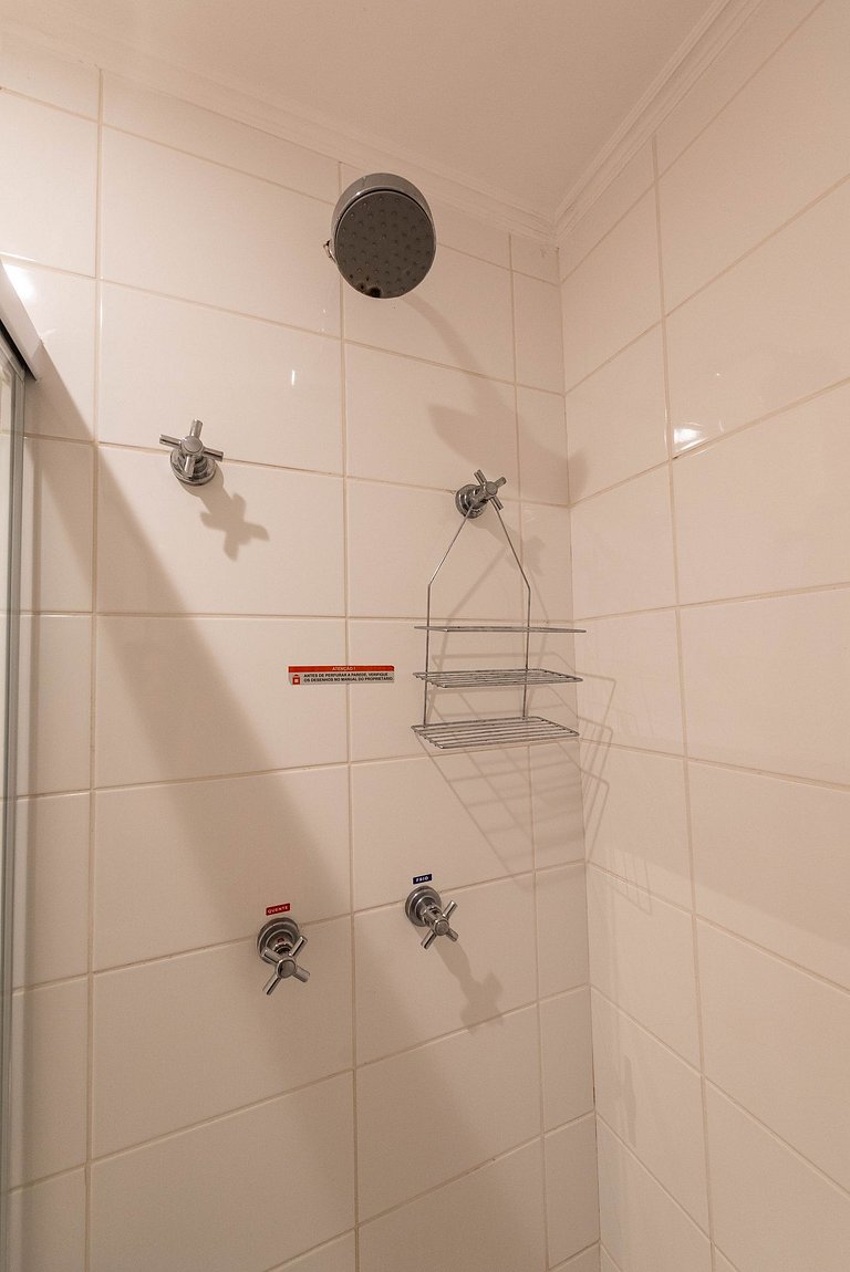 M1/103-Apto Einstein para 6 pessoas com cama King