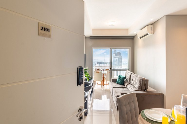 TA/2101-Faria Lima com 2Q, Piscina, 1 Vaga, AC