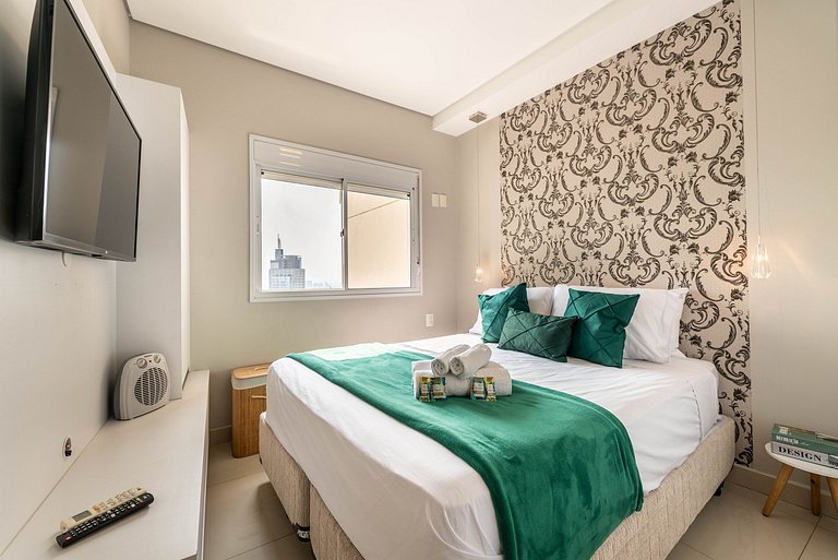 TA/2101-Faria Lima com 2Q, Piscina, 1 Vaga, AC