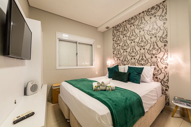 TA/2101-Faria Lima com 2Q, Piscina, 1 Vaga, AC