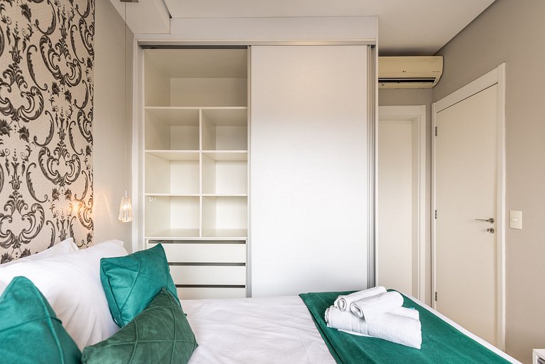 TA/2101-Faria Lima com 2Q, Piscina, 1 Vaga, AC