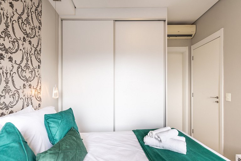 TA/2101-Faria Lima com 2Q, Piscina, 1 Vaga, AC