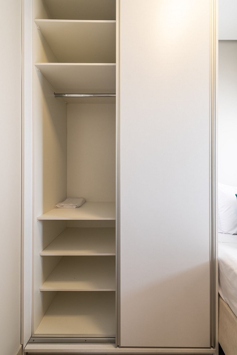 TA/2101-Faria Lima com 2Q, Piscina, 1 Vaga, AC