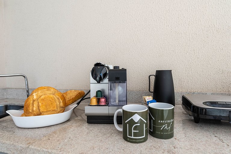 TA/2101-Faria Lima com 2Q, Piscina, 1 Vaga, AC