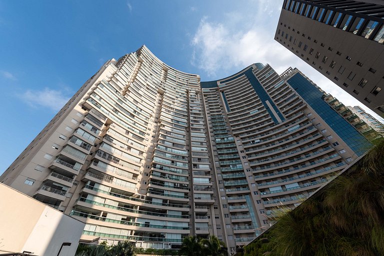 TA/2101-Faria Lima com 2Q, Piscina, 1 Vaga, AC