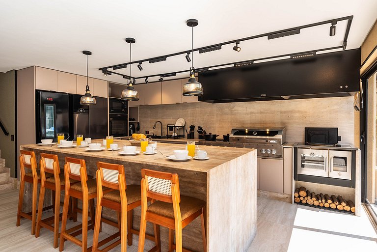 CG/144-Mansão Luxo c/ Piscina e Spa Jd Guedala