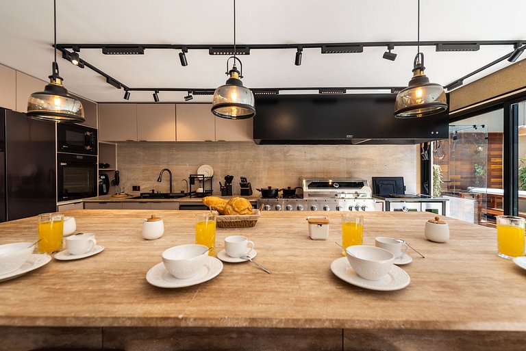 CG/144-Mansão Luxo c/ Piscina e Spa Jd Guedala