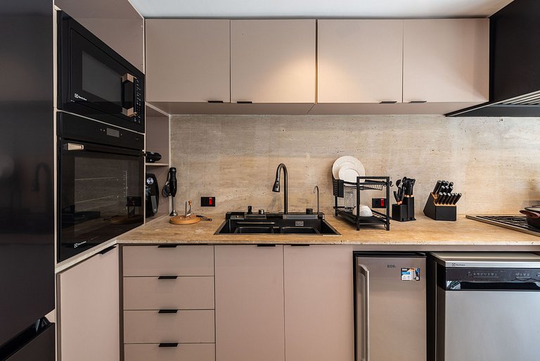 CG/144-Mansão Luxo c/ Piscina e Spa Jd Guedala