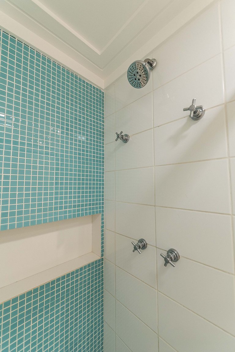 A6/404-Duplex ao lado MorumBIS Einstein c/ Jacuzzi