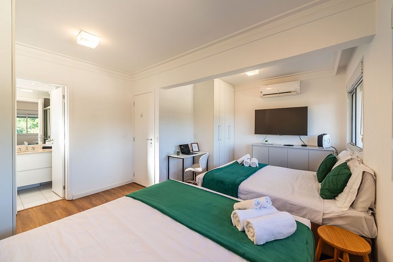 A6/404-Duplex ao lado MorumBIS Einstein c/ Jacuzzi