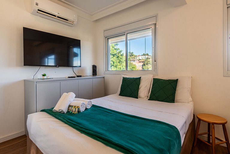 A6/404-Duplex ao lado MorumBIS Einstein c/ Jacuzzi