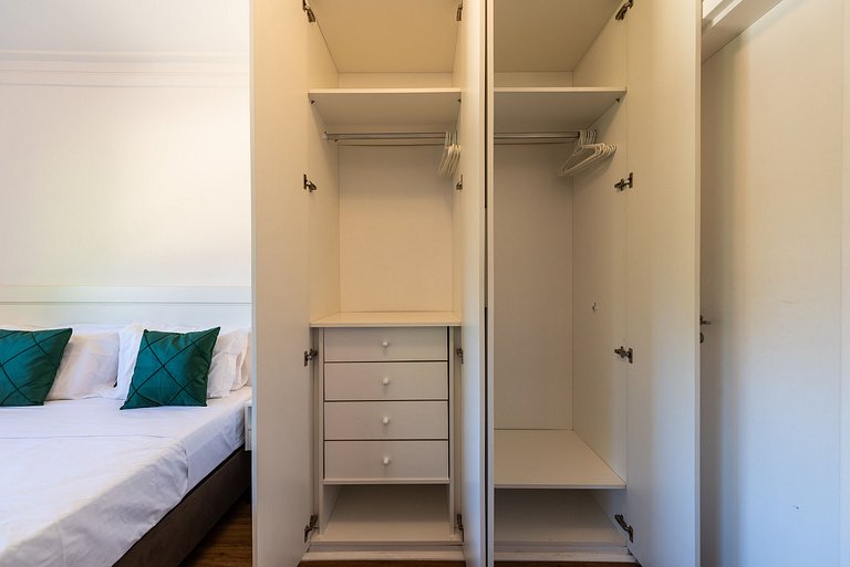 A6/404-Duplex ao lado MorumBIS Einstein c/ Jacuzzi