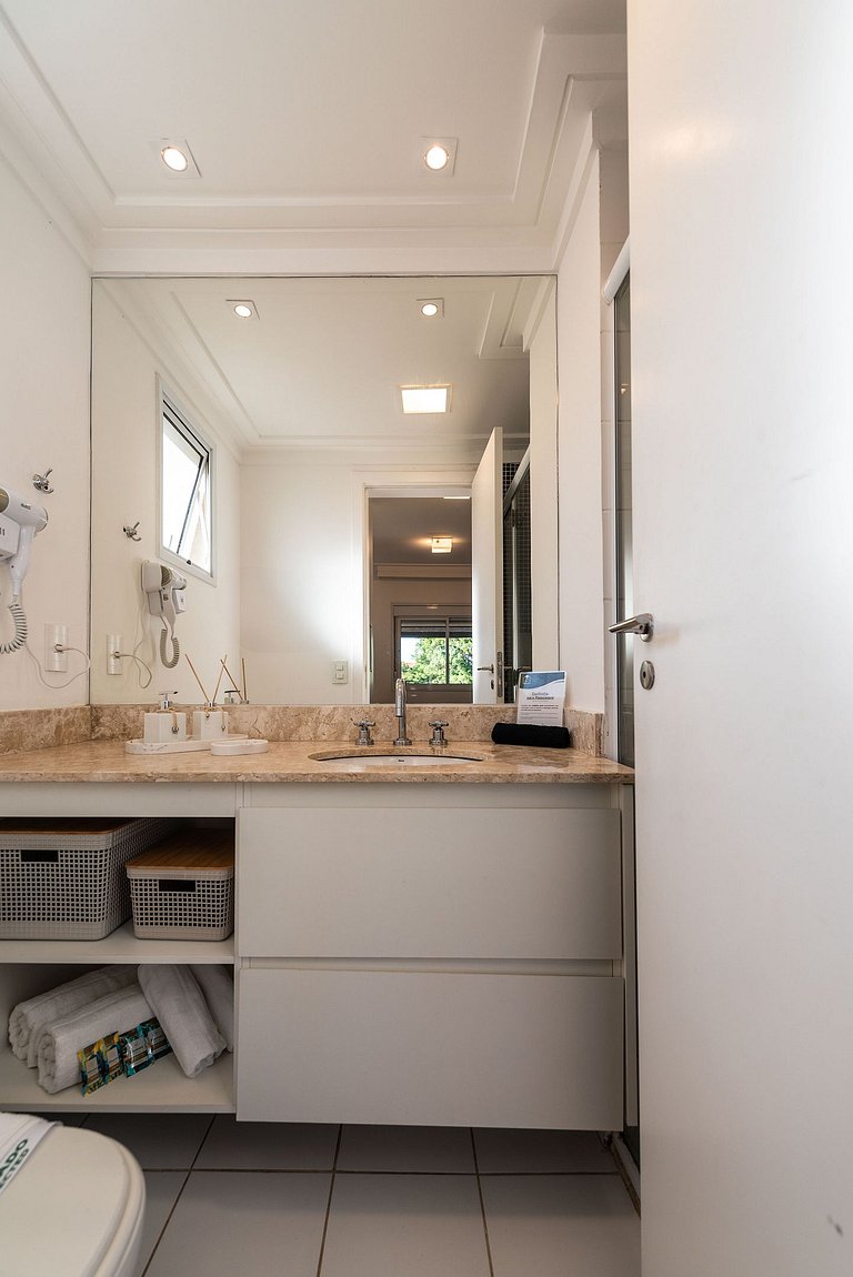 A6/404-Duplex ao lado MorumBIS Einstein c/ Jacuzzi