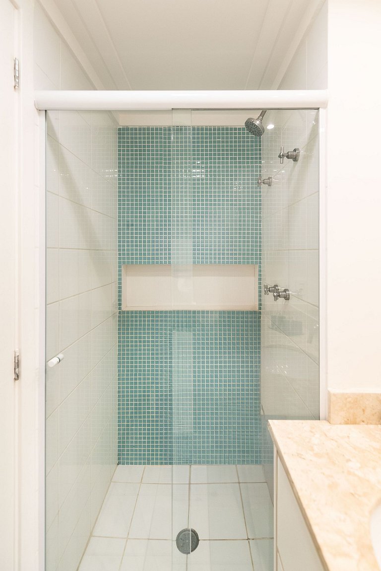 A6/404-Duplex ao lado MorumBIS Einstein c/ Jacuzzi