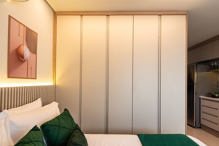 AA/705-Studio Completo ao Lado do Metrô|Consulado